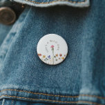 Kleurrijke wilde bloem Ze is een wilde een verjaar Ronde Button 5,7 Cm<br><div class="desc">Deze kleurrijke wilde bloem is een wilde verjaardagsknop en is perfect voor je eenvoudige, grillige, boho regenboog zomerfeest. De felle, betoverde roze, gele, oranje en gouden kleurbloemen geven dit product het gevoel van een minimalistische, elegante, hippie-voorjaarstuin. Het moderne ontwerp is kunstzinnig en delicaat, met een klassieke aardse weide die in...</div>