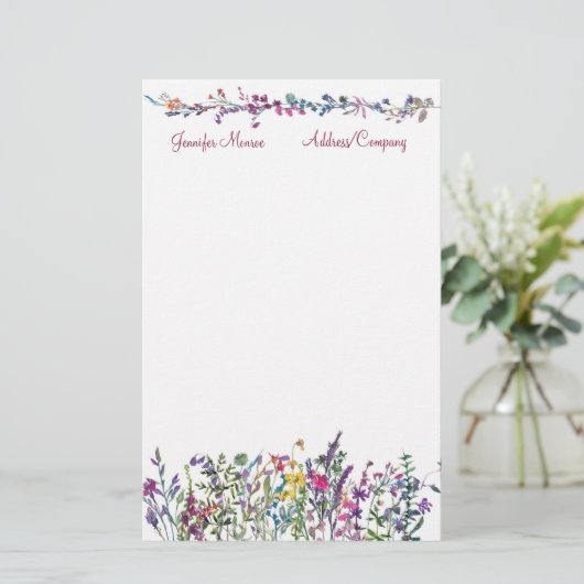 Kleurrijke wilde bloemen gepersonaliseerd briefpapier (Staand voorkant)