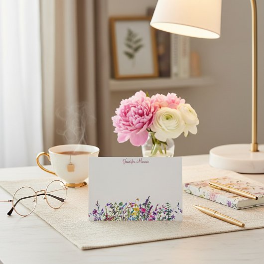 Kleurrijke wilde bloemen gepersonaliseerd notitiekaartje