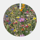 Kleurrijke wilde bloemenweide, levendig patroon. glas ornament (Achterkant)