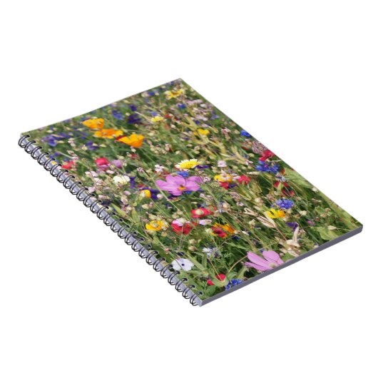 Kleurrijke wilde bloemenweide, levendig patroon. notitieboek (Rechterzijde)