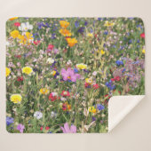 Kleurrijke wilde bloemenweide, levendig patroon. sherpa deken (Voorkant (horizontaal))