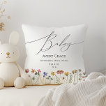 Kleurrijke Wildflower Baby Details Kussen<br><div class="desc">Dit kleurrijke wildflower baby details werpkussen is ideaal voor uw eenvoudige, grillige, boho regenboog zomerse baby shower. De felle, betoverde roze, gele, oranje en gouden kleurbloemen geven dit product het gevoel van een minimalistische, elegante, hippie-voorjaarstuin. Het moderne ontwerp is kunstzinnig en delicaat, met een klassieke aardse weide die in waterverf...</div>