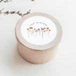 Kleurrijke Wildflower Baby in Bloom Baby shower Ronde Sticker<br><div class="desc">Deze kleurrijke wildflower baby in bloom baby shower classic ronde sticker is perfect voor uw eenvoudige, grillige boho regenboog zomer baby shower. De felle, betoverde roze, gele, oranje en goudkleurige bloemstukken geven dit product het gevoel van een minimalistische, elegante hippie-lentetuin. Het moderne ontwerp is kunstzinnig en delicaat, het portretteren van...</div>