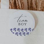 Kleurrijke Wildflower Gender Reveal Team Boy Ronde Button 5,7 Cm<br><div class="desc">Deze kleurrijke wildflower gender reveal team boy button is ideaal voor je eenvoudige, grillige, boho regenboog zomerse baby shower. De felle, betoverde blauwe bloemen geven dit product het gevoel van een minimalistische, elegante, hippie voorjaarstuin. Het moderne ontwerp is kunstzinnig en delicaat, met een klassieke aardse weide die in waterverf is...</div>