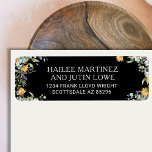 Kleurrijke Wildflower Spring Wedding Return Adres Etiket<br><div class="desc">Verhoog uw huwelijkscorrespondentie met de charmante kleurrijke Wildflower Spring Wedding Return-adreslabels. Met een levendige reeks zomerbloemen vullen deze wilde bloemen adresetiketten perfect uw op natuur geïnspireerde huwelijksthema aan. Of u nu een lente- of zomerbruiloft in de achtertuin organiseert, deze labels voegen een vleugje rustieke elegantie toe aan elke uitnodiging, save-the-date...</div>