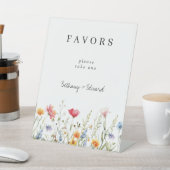 Kleurrijke Wildflower Wedding Favorieten Reclamebord Met Voetstuk (Insitu)