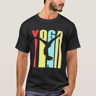 Kleurrijke Yoga Instructrice Oefent Handstand Fant T-shirt