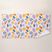 Kleurrijke zeeschelpen op wit badhanddoek (Badhanddoek)