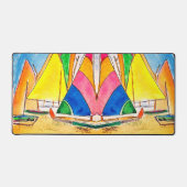 Kleurrijke zeilboten op Beach Desk Mat (Voorkant)