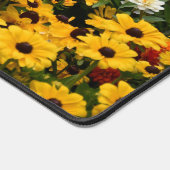 Kleurrijke Zinnia's en Gouden Rudbeckias Bloemen Bureaumat (Hoek)