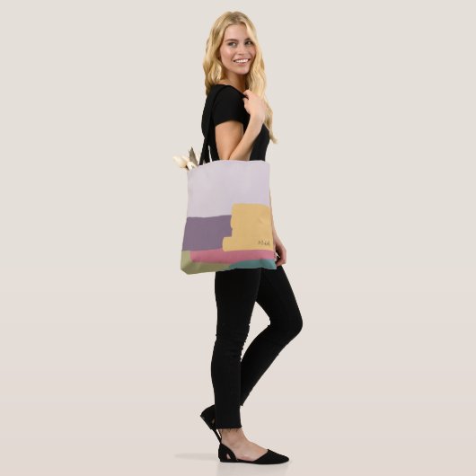 Kleurrijke Zomer Abstract Monogram Tote Bag (Op model)