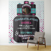 Kleurrijke Zwarte Roze Turquoise Retro Afstudeerfo Wandkleed (In situ)