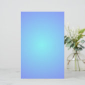Kleurverloop van blauwe lucht aquablauw briefpapier (Staand voorkant)