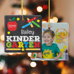 Kleuterschool Keepsake Chalk Kleurrijke Kinder Fot Keramisch Ornament<br><div class="desc">Kleuterschool ornament design beschikt over een appel, een liniaal, kleurrijke kleurrijke en leuke typografie! Klik op de knop Aanpassen voor meer opties voor het wijzigen van de tekst! Variaties van dit ontwerp, extra kleuren en coördinerende producten zijn beschikbaar in onze winkel, zazzle.com/store/doodlelulu. Neem contact met ons op als u dit...</div>