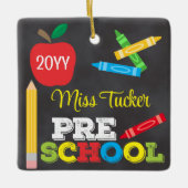Kleuterschool leraar Keepsake Chalkboard Kleurrijk Keramisch Ornament (Voorkant)