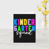 Kleuterschool Squad Leraar Eerste Dag Terug Kaart (Gele Bloem)