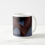 KLIK OP HET DIRT VAN MIJN FEET! KOFFIEMOK (Voorkant rechts)