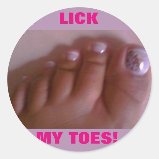 KLIK OP MIJN TOES! RONDE STICKER (Voorkant)