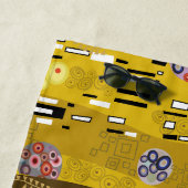 Klimt geïnspireerde gouden patroonkunst staat voor strandlaken (In situ)