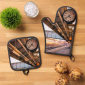 Klok ,bij het station ovenwant & pannenlap set (Top down)