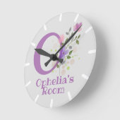 Klok in bloemontwerp met naam Ophelia & initiaal (Hoek)