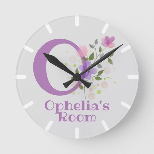 Klok in bloemontwerp met naam Ophelia & initiaal (Voorkant)