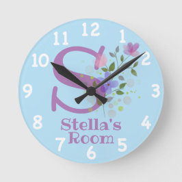 Klok in bloemontwerp met naam Stella & initiaal