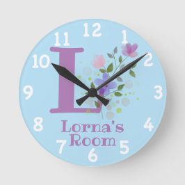 Klok in een bloemontwerp met naam Lorna en initiaa
