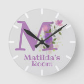 Klok in een bloemontwerp met naam Matilda (Voorkant)