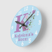 Klok in een Floral Ontwerp met Naam & Initiaal (Hoek)