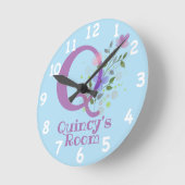 Klok in een Floral Ontwerp met Naam & Initiaal (Hoek)