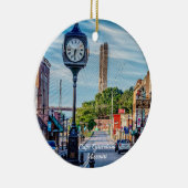 Klok in het centrum van het Ornament van Cape Gira (Rechts)