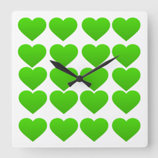 klok met groene harten