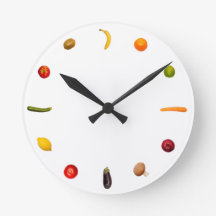 Klok met groenten en fruit