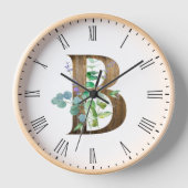 Klok met houten lijst en rustieke letter B (Voorkant)