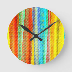 Klok met neon kleuren geometrisch patroon decorati
