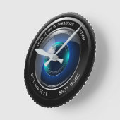 Klok met ronde randen met SLR-zoomlensontwerp (Hoek)