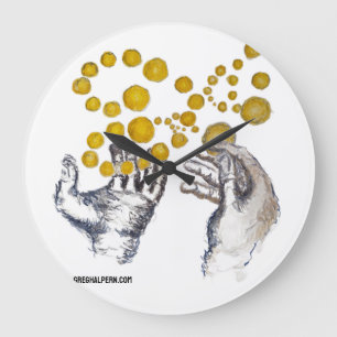 Klok met uitgestrekte handen en gouden bollen