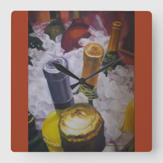 Klok met wijnflessen in een emmer