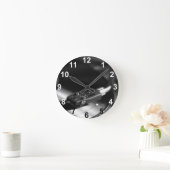 Klok: Vinylrecord op een Platenspeler.  thema Ronde Klok (Huis)