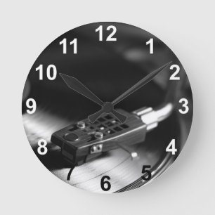 Klok: Vinylrecord op een Platenspeler. thema Ronde Klok