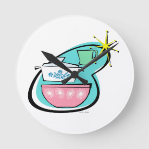 Klok voor de muur van het atoomontwerp