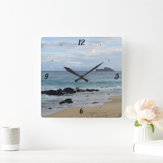 Klok voor de muur van het plein (Huis)