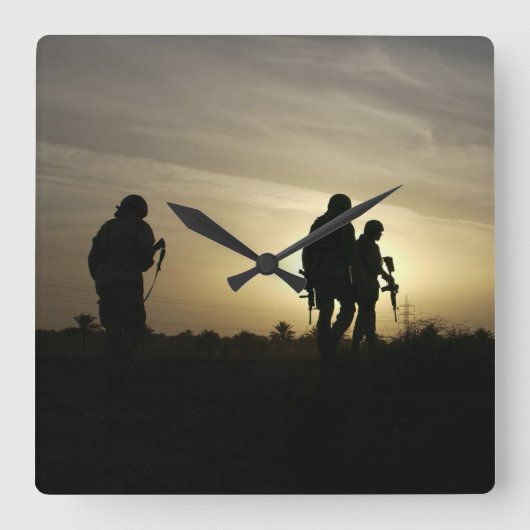 Klok voor thuiswand retourneren (Voorkant)