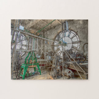 Klok werkt in toren legpuzzel