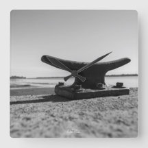 Klok zee-, zwart en wit thema