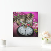 Klokkat 12 uur 's middags bij nieuwjaarsfeest vierkante klok (Huis)