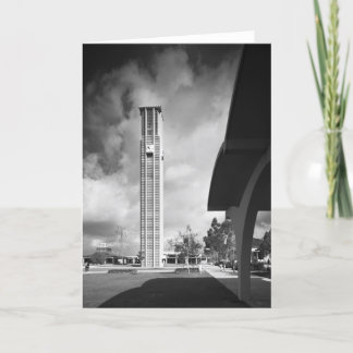 Klokketoren met de Bogen bij het Gebouw van de Kaart