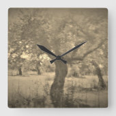 KLOKKUNST EN DESIGN VIERKANTE KLOK (Voorkant)